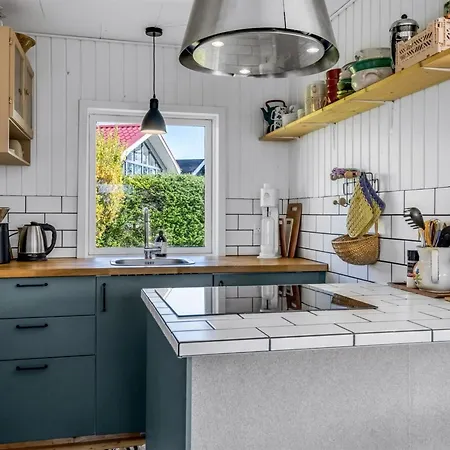 Arnkil - 250m From The Sea By Interhome Hejls